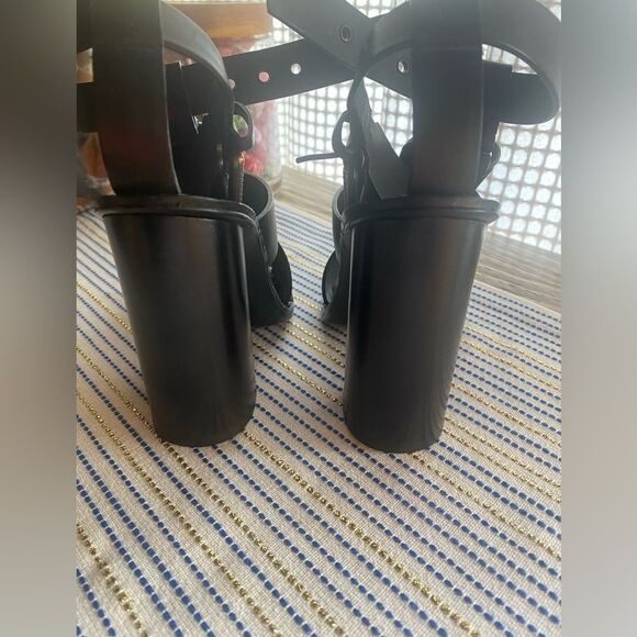 Bottega veneta high black sandals with buckle and fringes size 36 - Picture 2 of 15